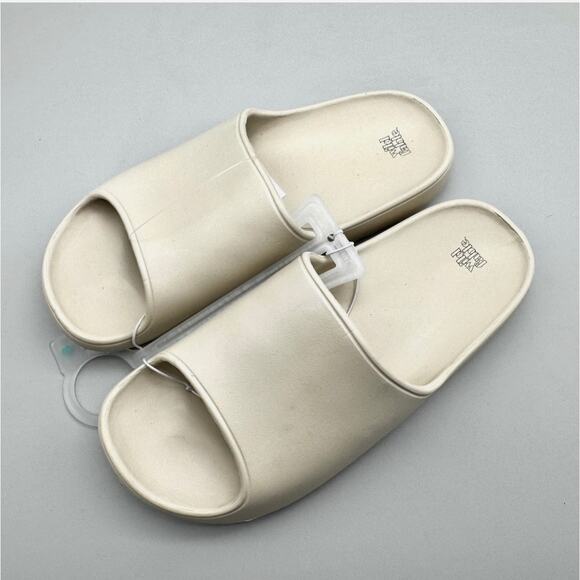 Wild Fable Sandals Womens 9 Off White Cream Robbie Slides Comfy Lounge Y2K Easy - Picture 1 of 6